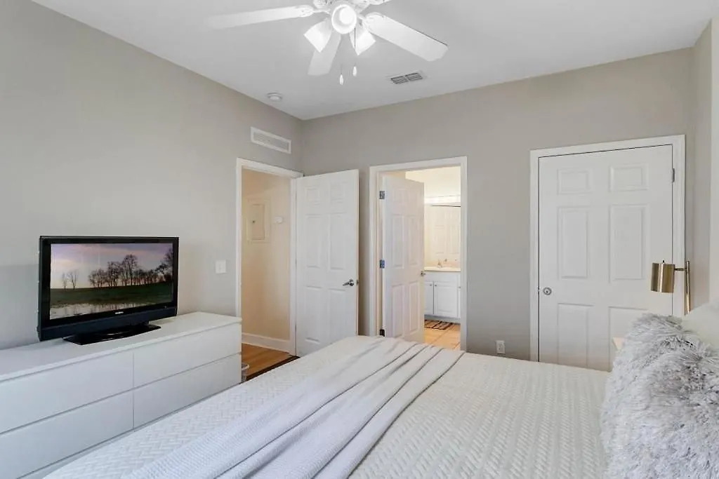 Holiday home Luxurious 4bd/3ba Near W/ Clubhouse