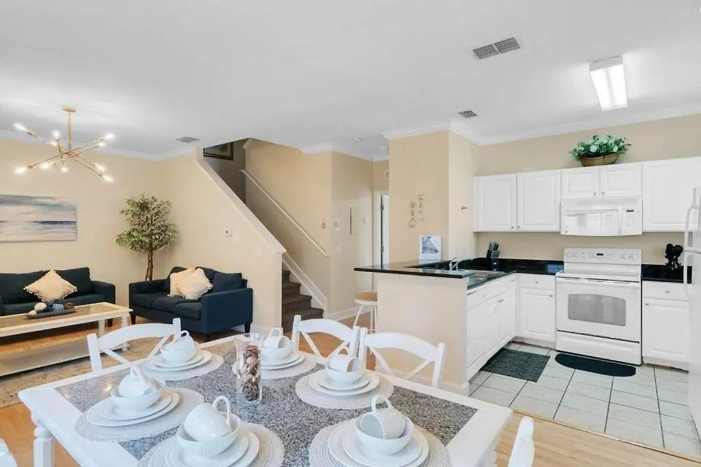 Luxurious 4bd/3ba Near W/ Clubhouse Kissimmee