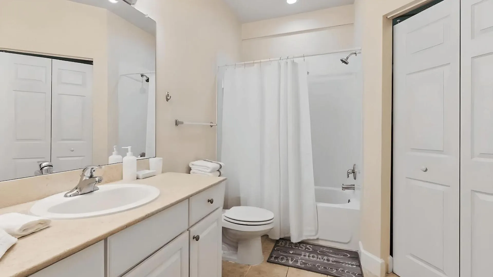 Charming 4-bedroom Near W/ Clubhouse Casa vacanze *