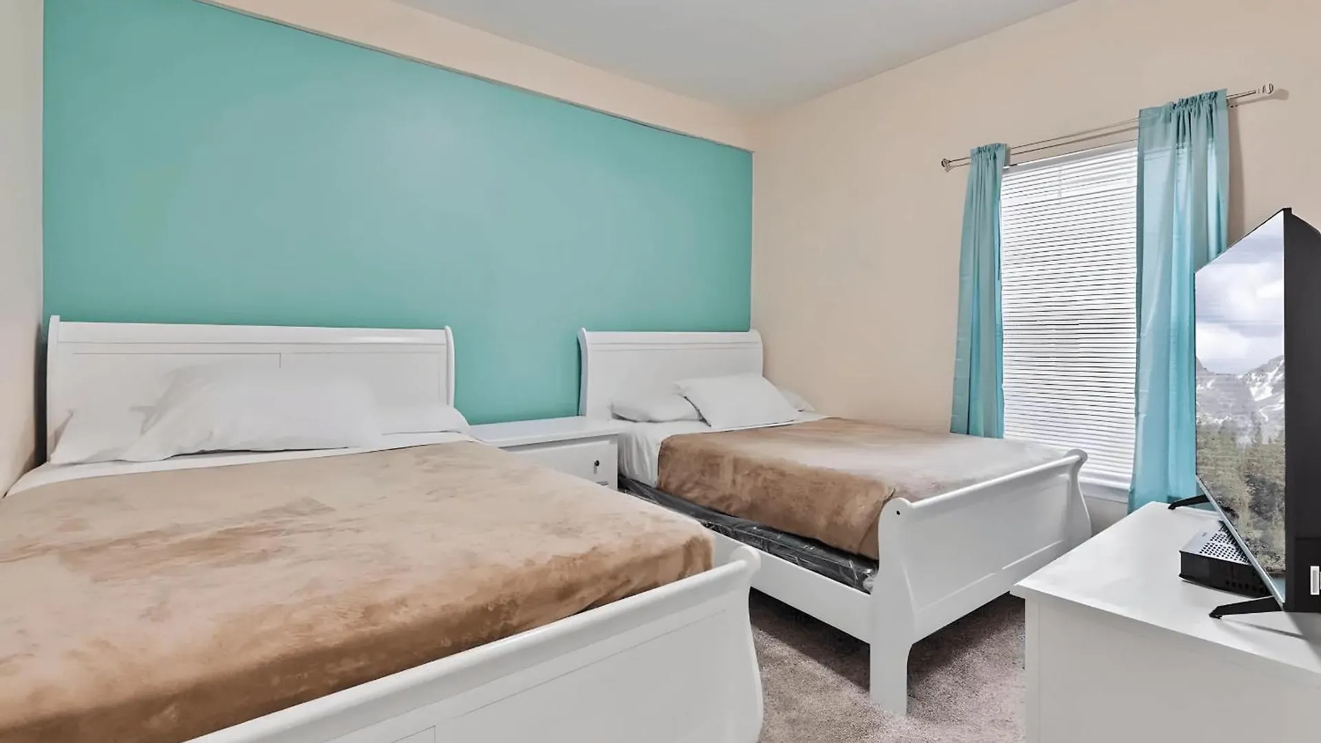 Casa vacanze Charming 4-bedroom Near W/ Clubhouse *