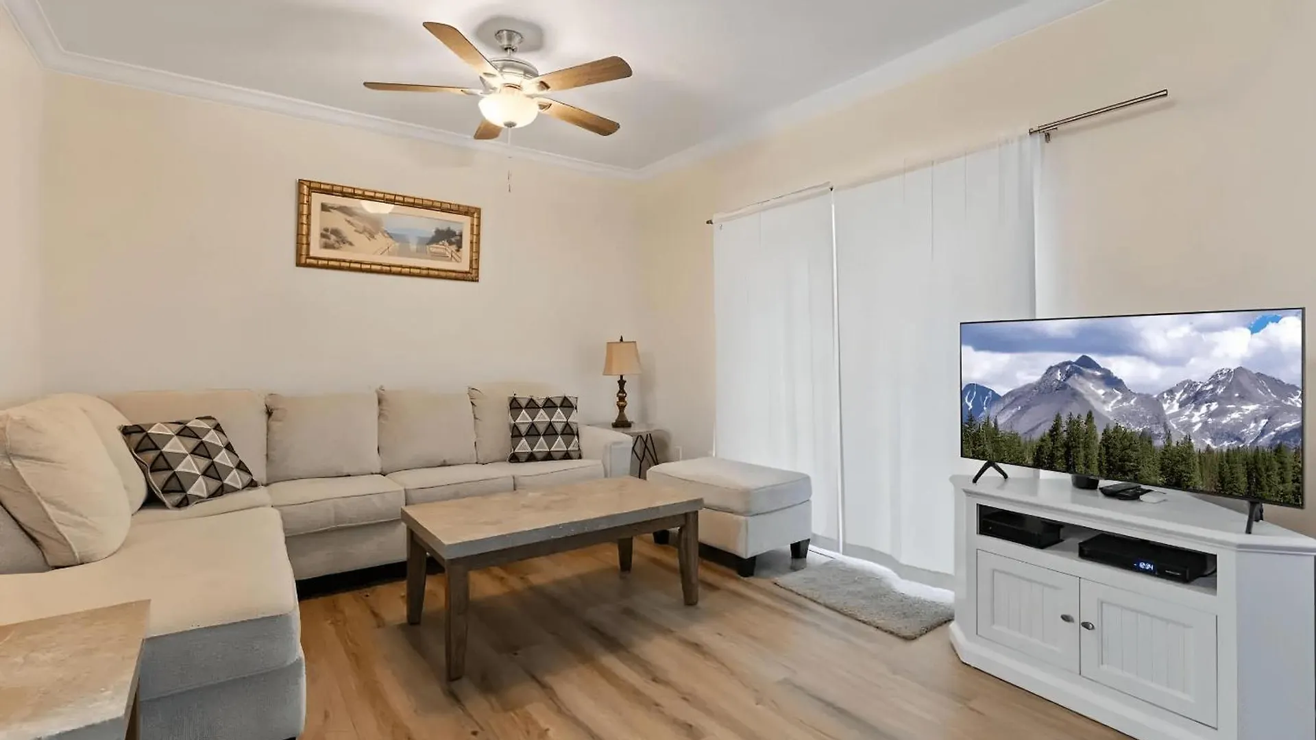 Casa vacanze Charming 4-bedroom Near W/ Clubhouse