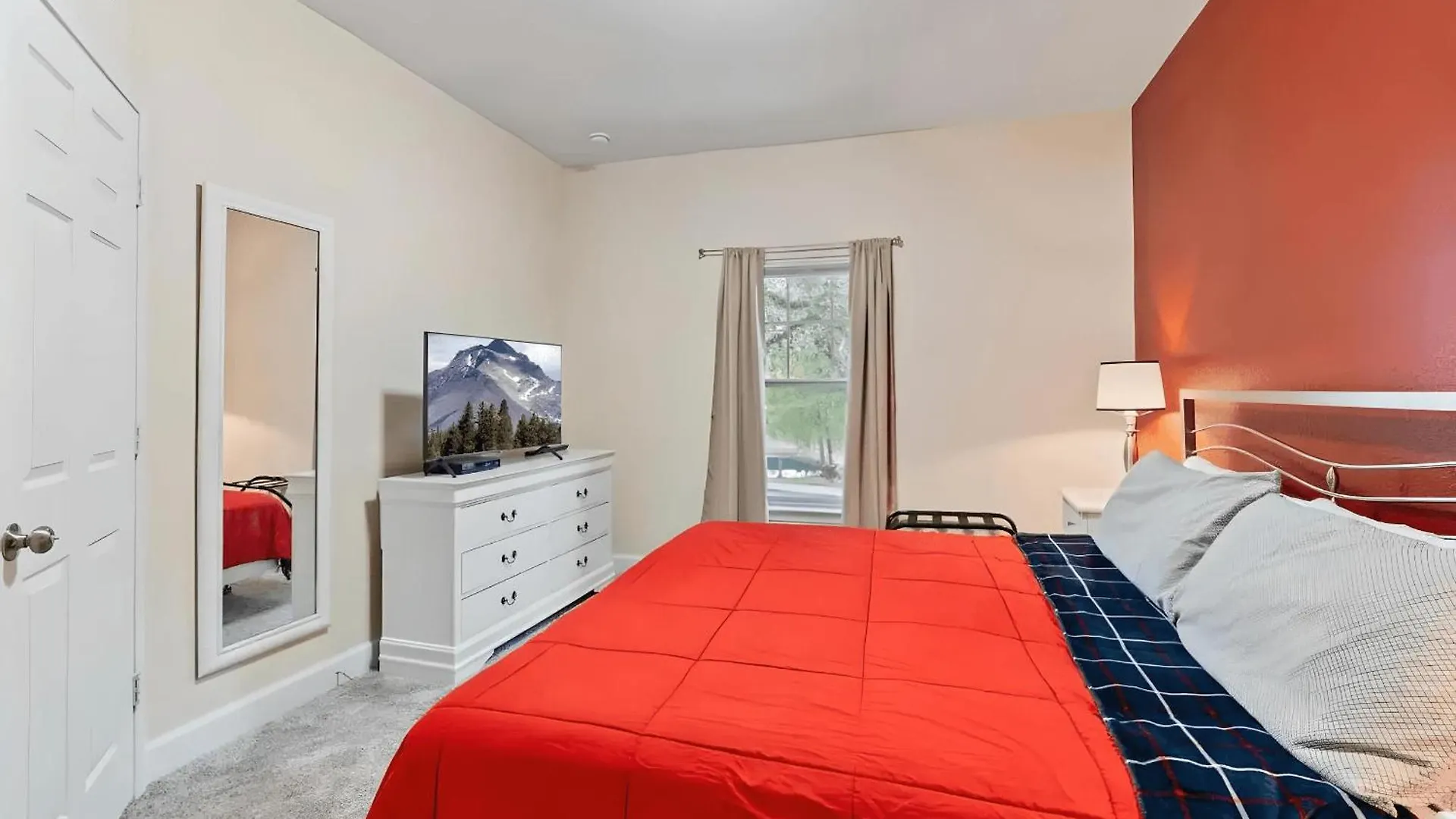 Charming 4-bedroom Near W/ Clubhouse Casa vacanze