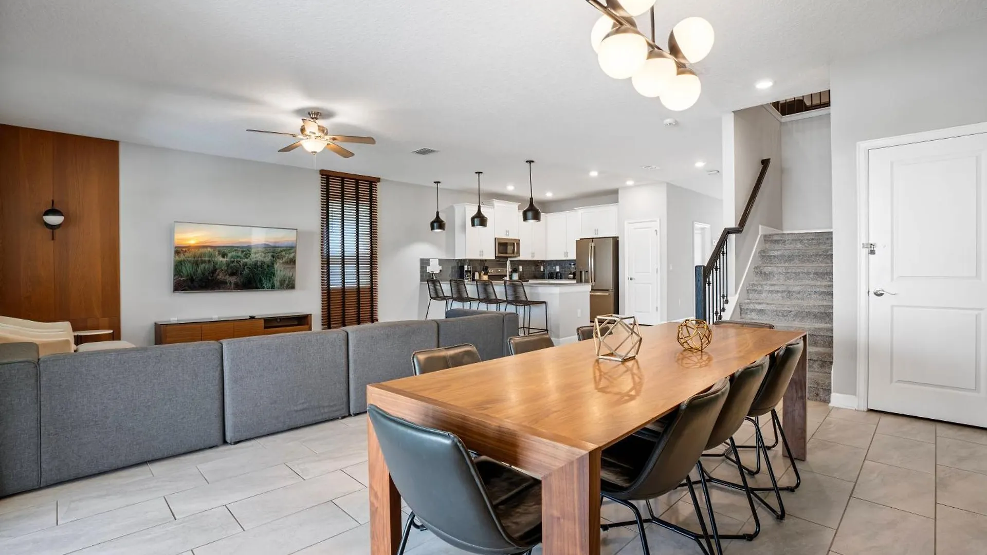 New 8 Bedrooms And 5 Bathrooms At Storey Nyaraló Kissimmee