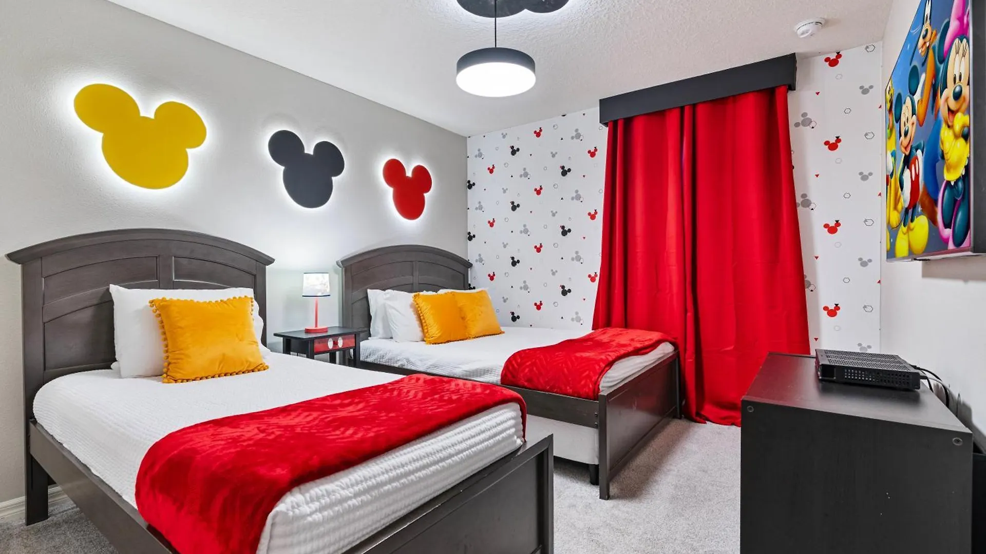 Cozy 4 Bedrooms35 Bath- 8 Miles From Holiday home Kissimmee
