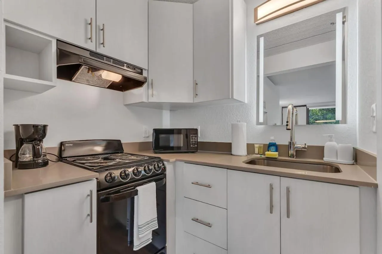 Apartment Snug 8 Min To W Pool And Free Parking *