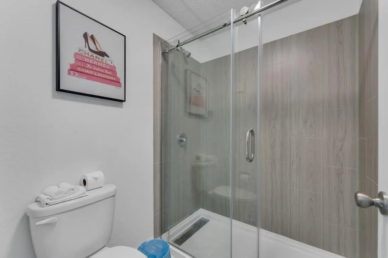 Snug 8 Min To W Pool And Free Parking Apartment *
