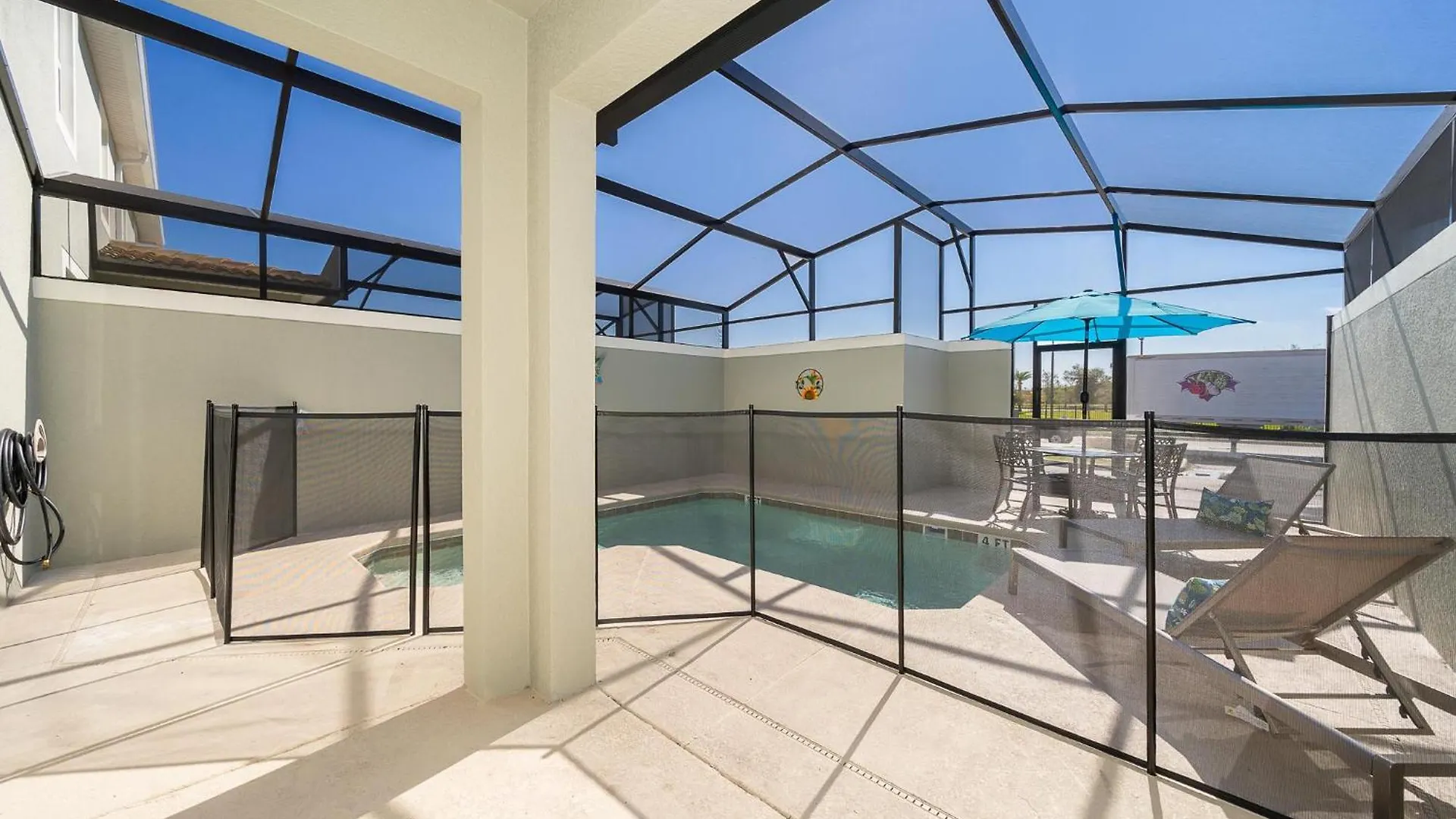 Holiday home 4834sl Townhouse 4 Bedrooms & 3 Bathrooms + Pool