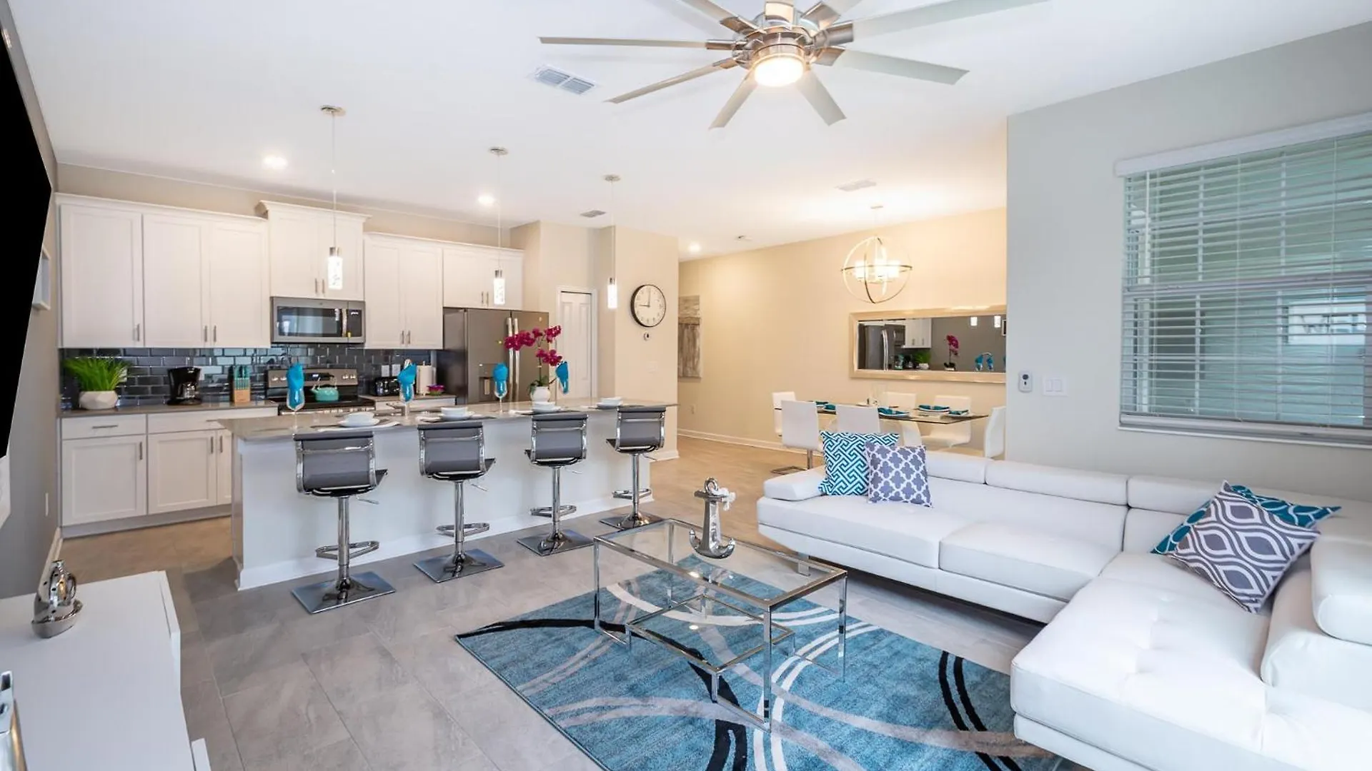 4819ja Townhouse 4 Bedrooms & 3 Bathrooms + Pool *