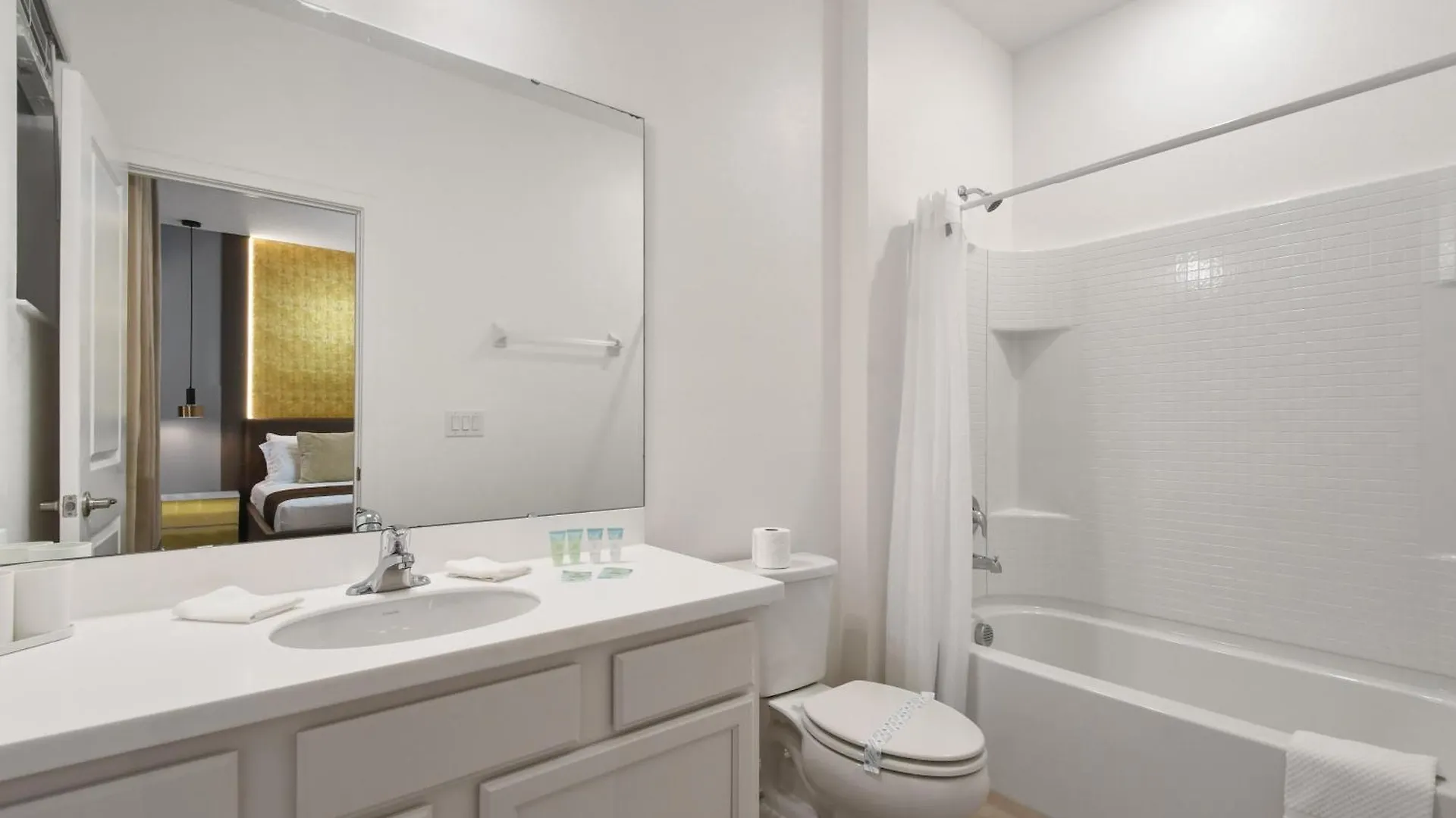 Luxury 12br W/ Pool & Near Prázdninový dům Kissimmee