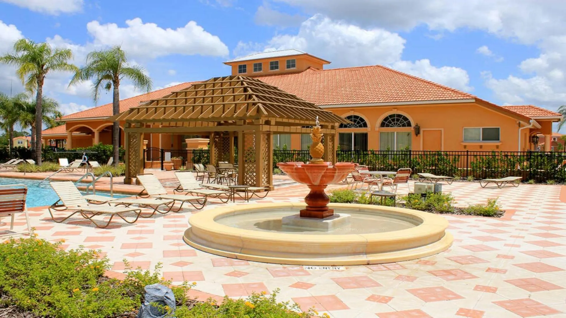 Luxury 12br W/ Pool & Near