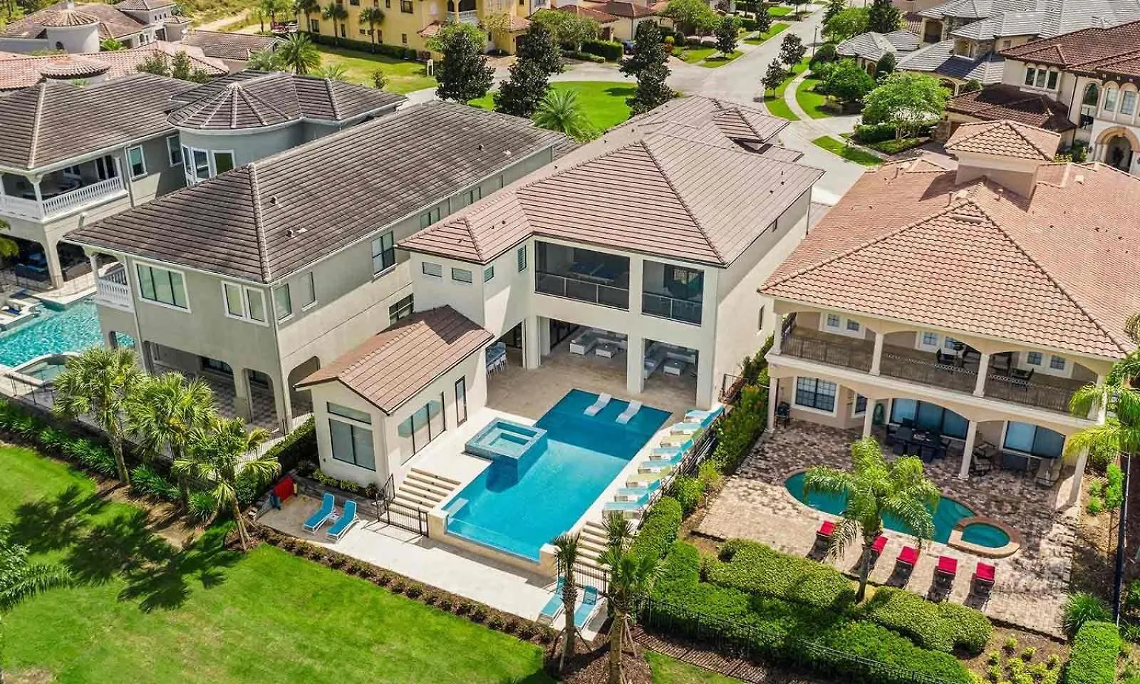 Luxurious 7 Bdrm Mansion With Infinity Pool At Reunion Дом отдыха *