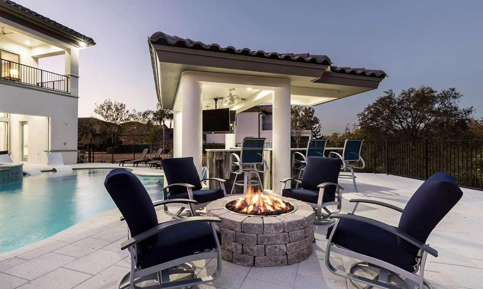 Deluxe 8 Bdrm Mansion With Swim Up Bar And Pool Slide At Reunion Holiday home Kissimmee