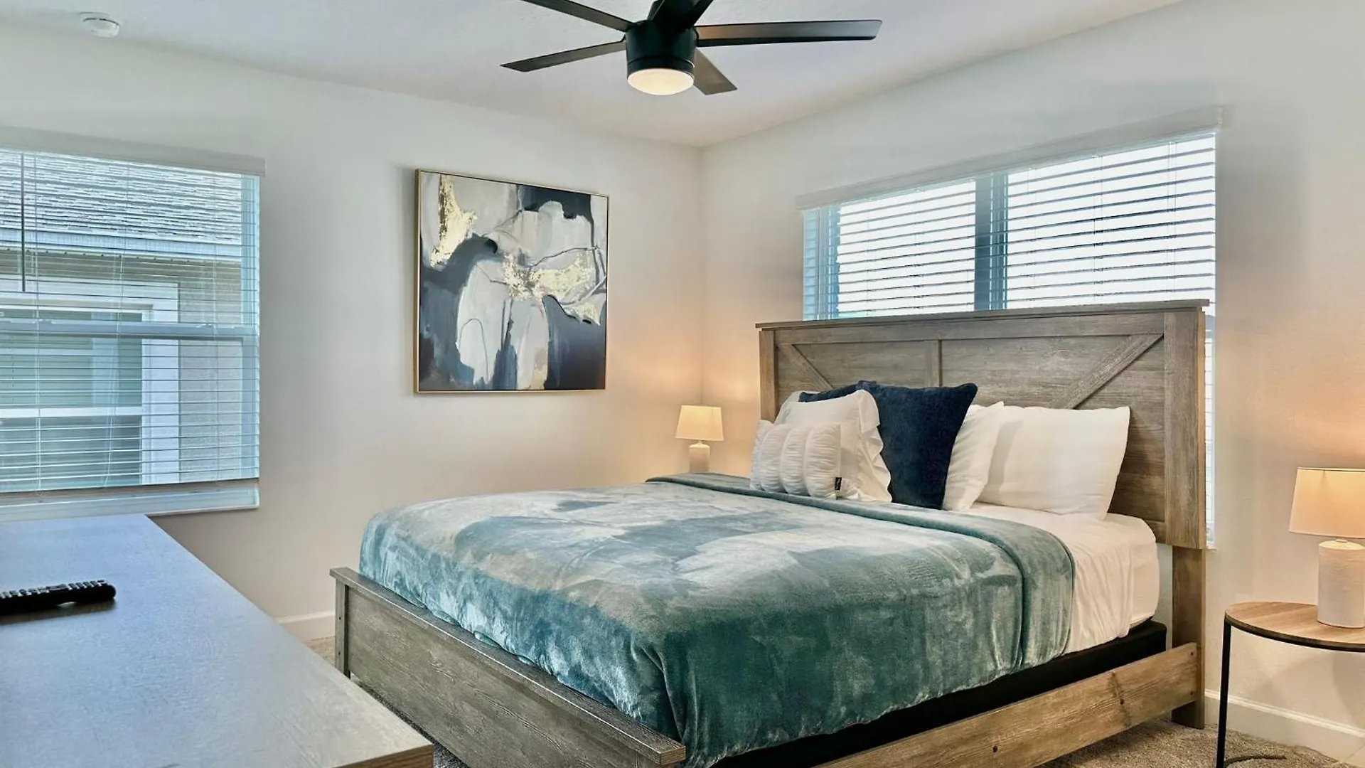 Luxury 5 Bedroom 4 Bath Private Pool 240