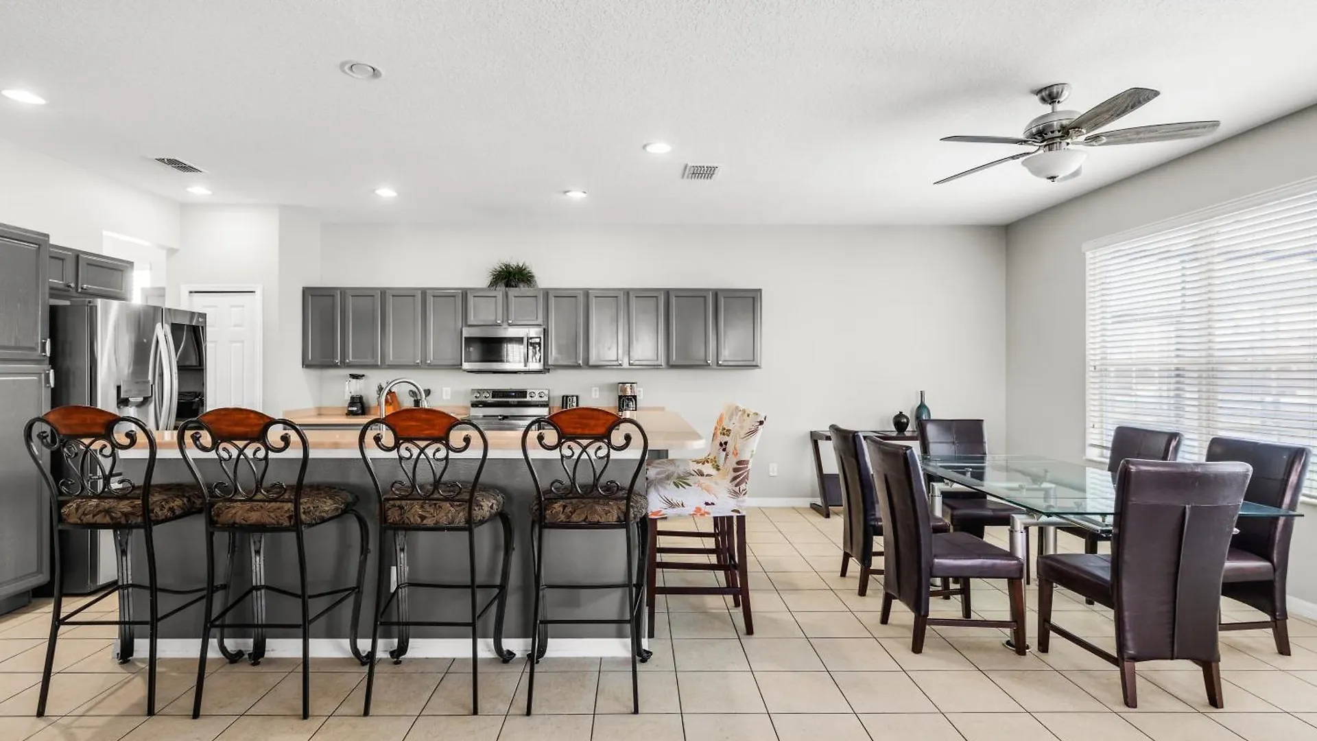 Luxurious 6 Bedroom With Private Pool And Game בית נופש