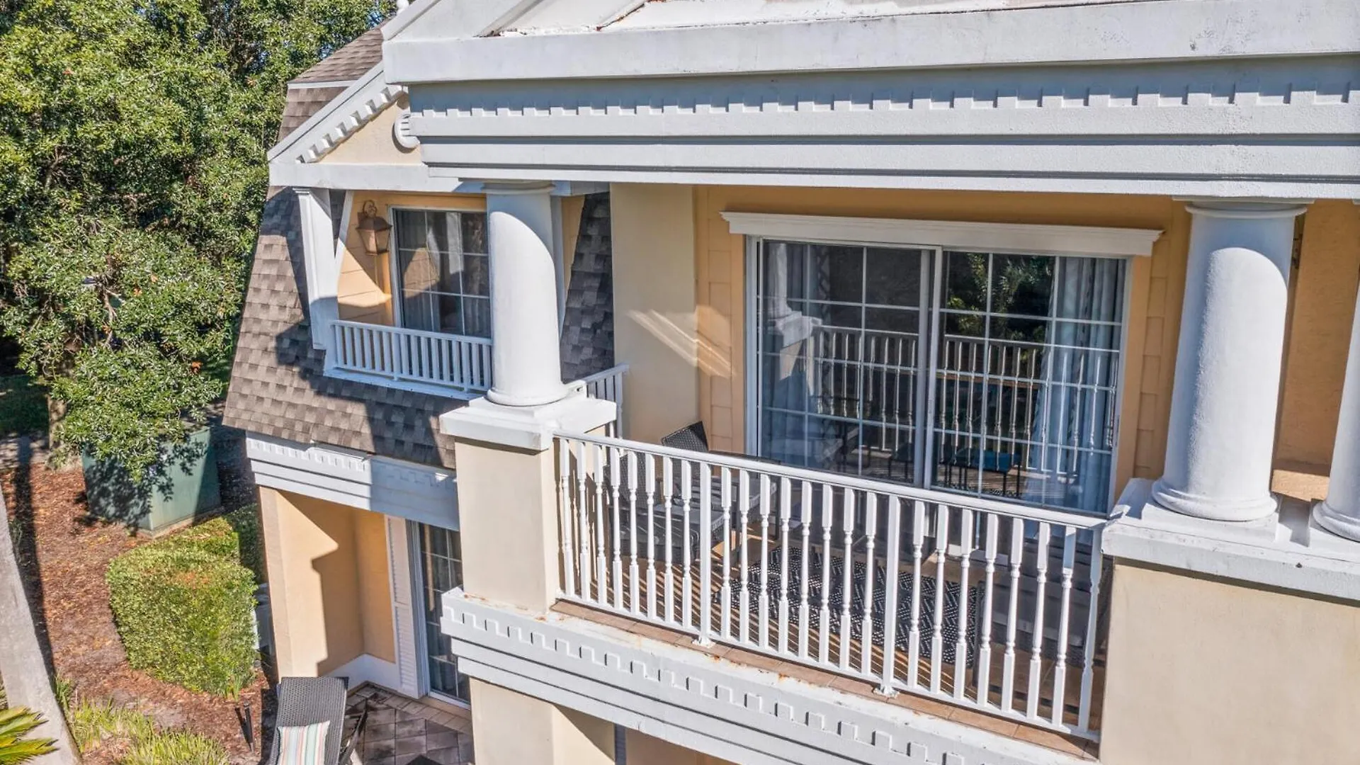 Perfect 3 Bedroom Townhome On Reunion And Orlando Townhome 5693