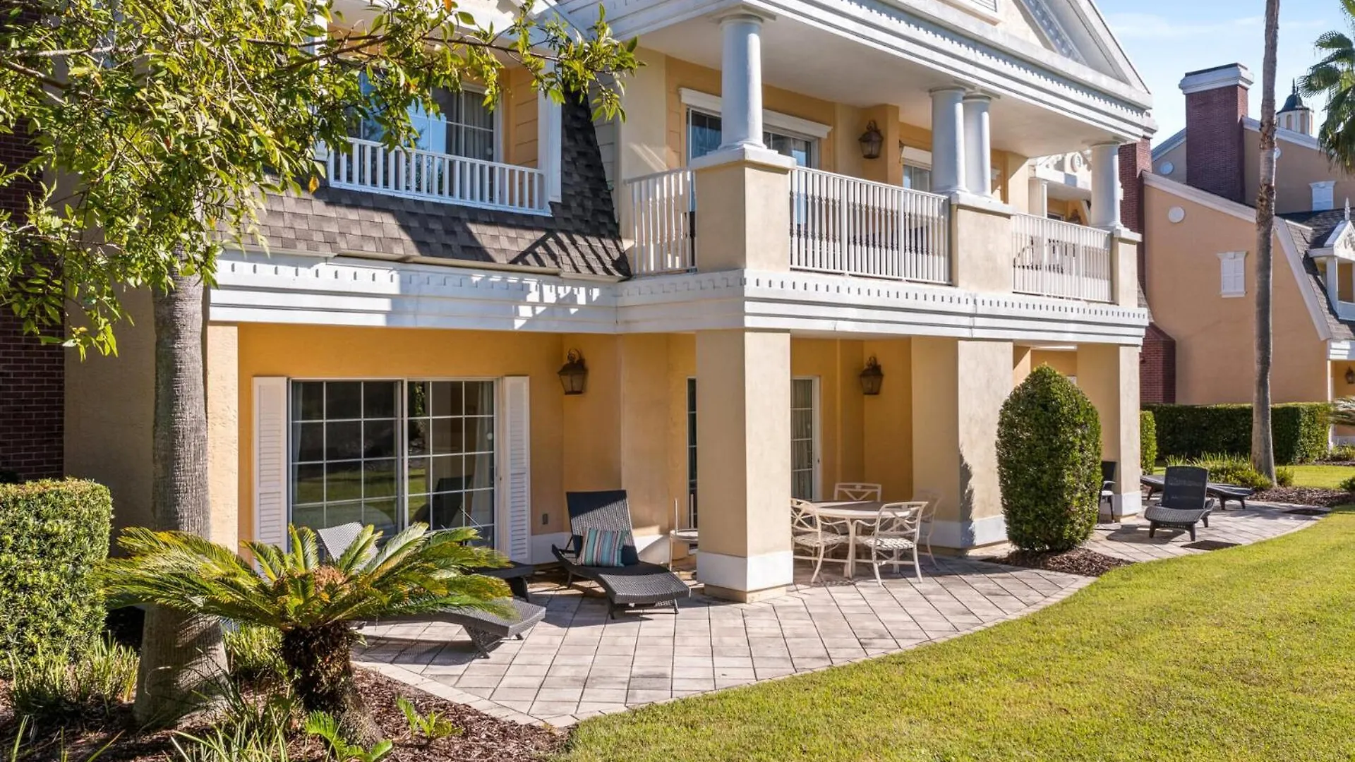 Perfect 3 Bedroom Townhome On Reunion And Orlando Townhome 5693