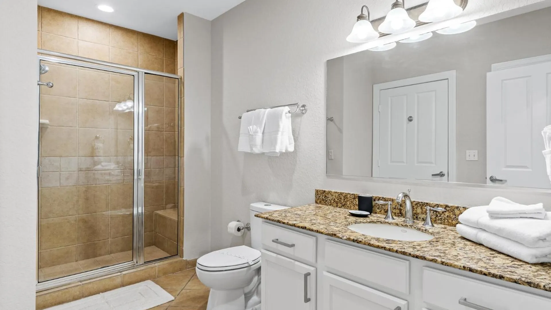 Perfect 3 Bedroom Townhome On Reunion And Orlando Townhome 5693