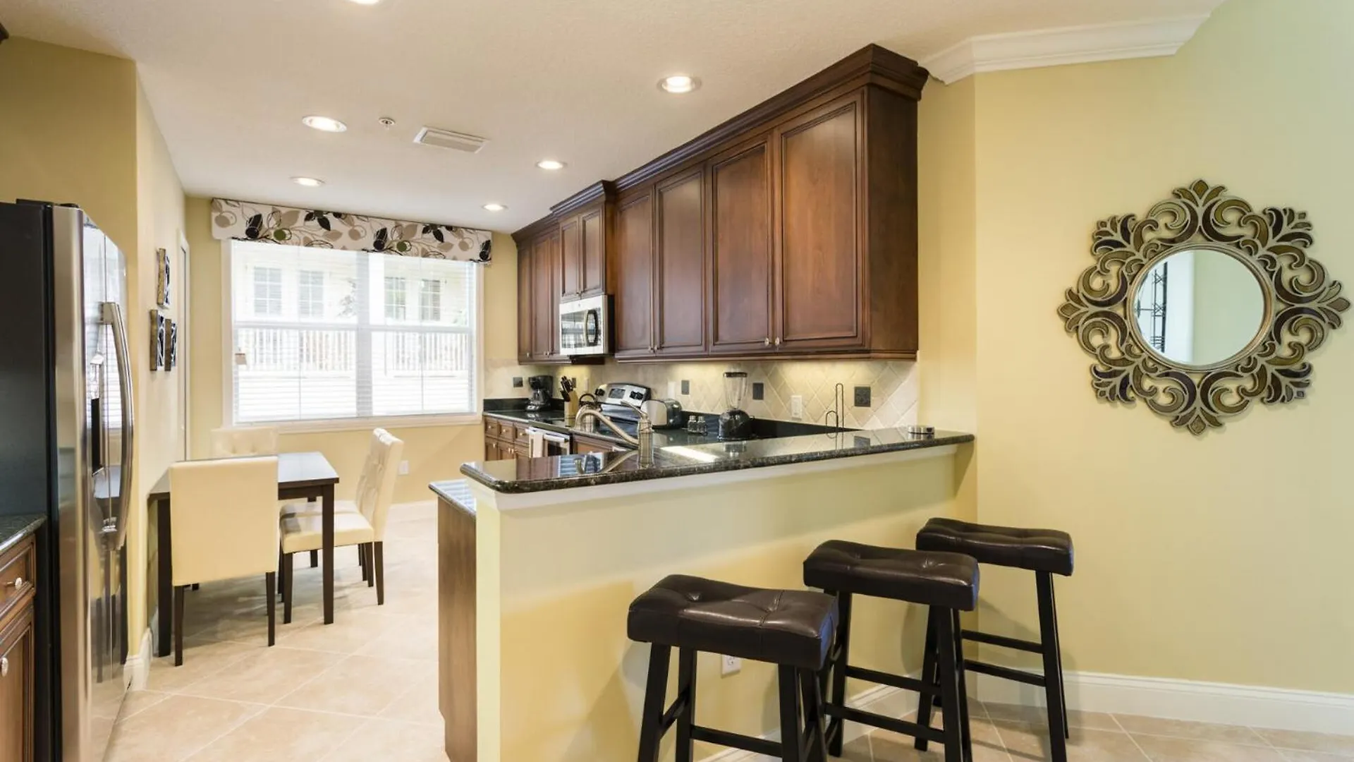 Perfect 3 Bedroom On Reunion And Orlando 5139 *
