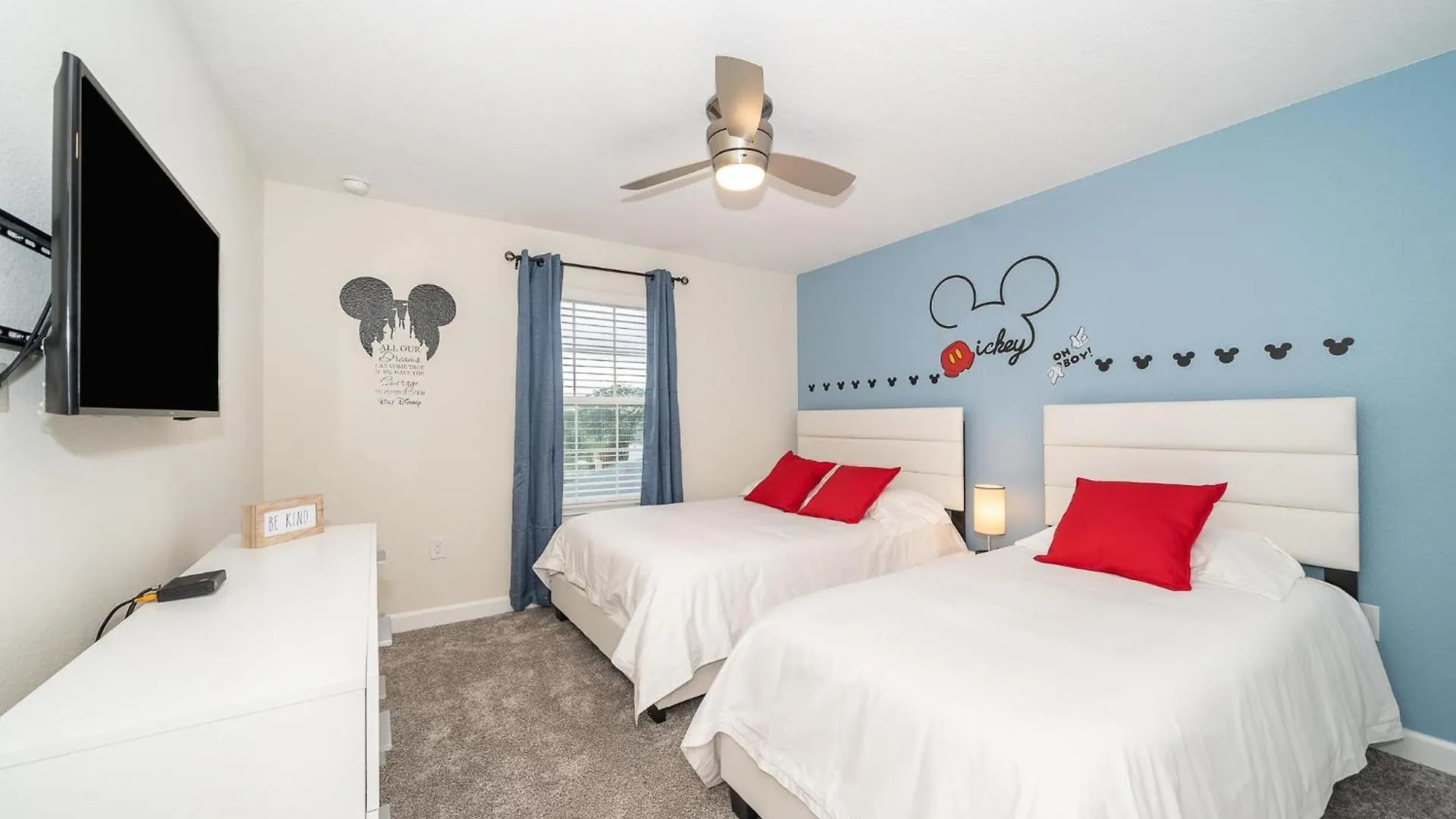 4830fa Townhouse 4 Bedrooms & 3 Bathrooms + Pool Kissimmee