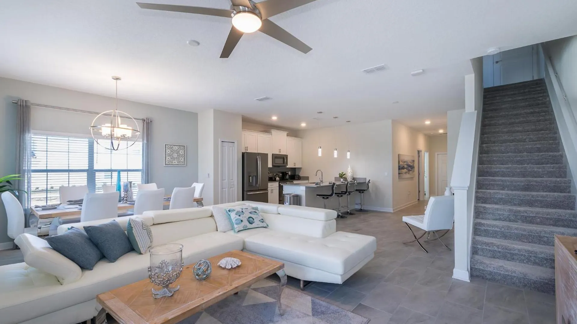 4975an Townhouse 5 Bedrooms & 4 Bathrooms + Pool * Kissimmee