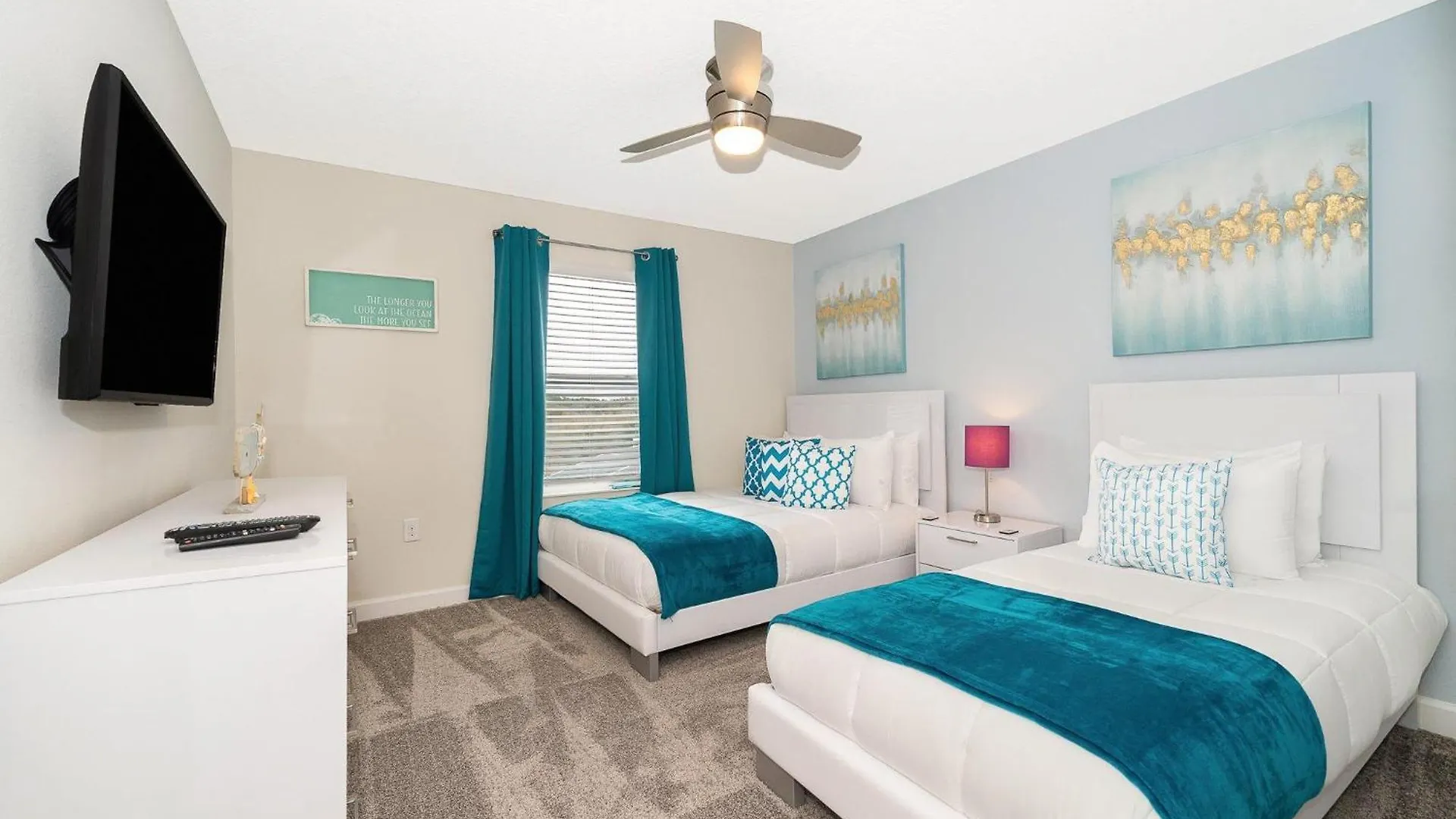 8947ar Townhouse 4 Bedrooms & 3 Bathrooms + Pool Holiday home *