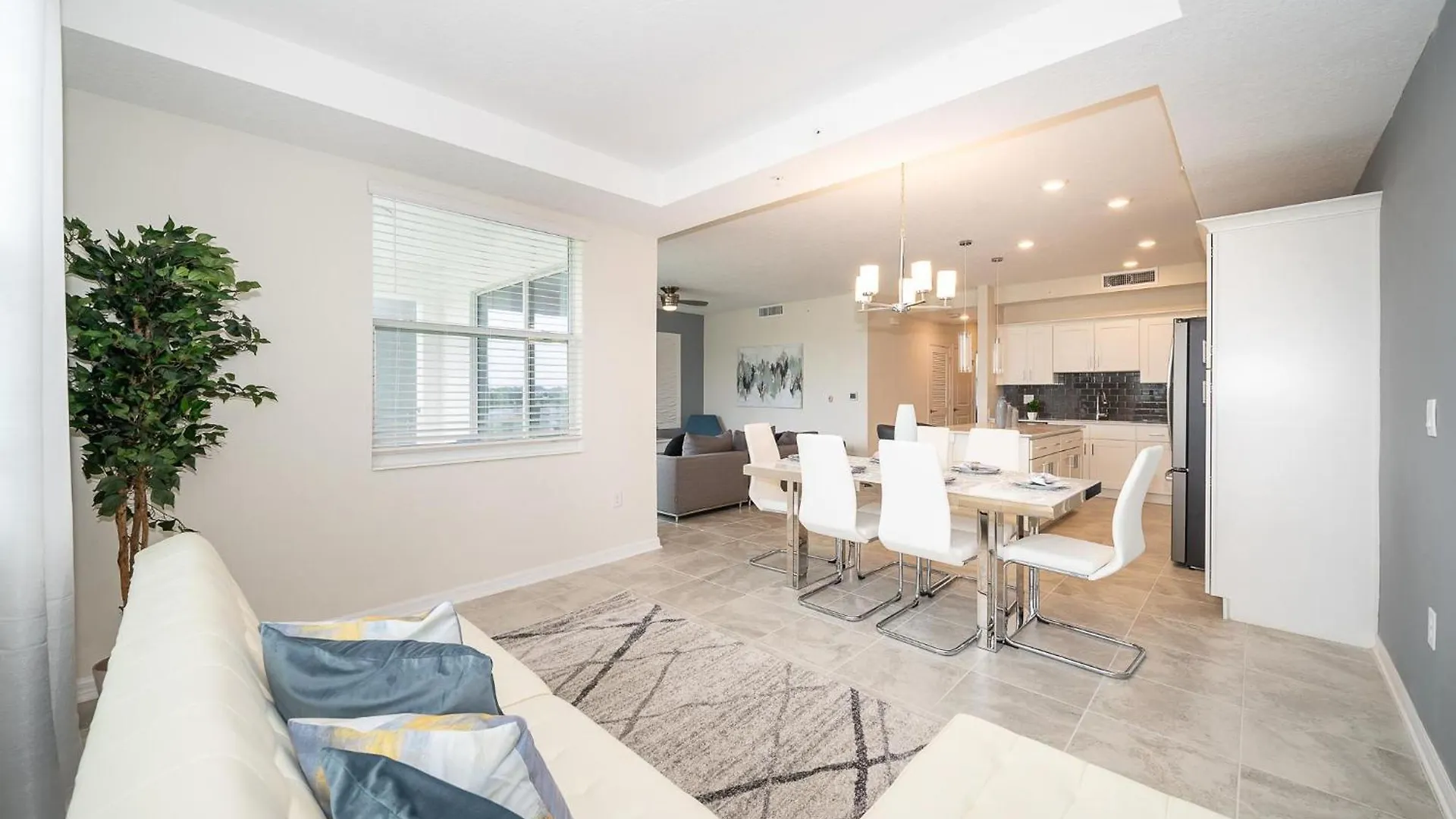 3120-206dr Storey Lake, 2/2 Garden View Apartamento