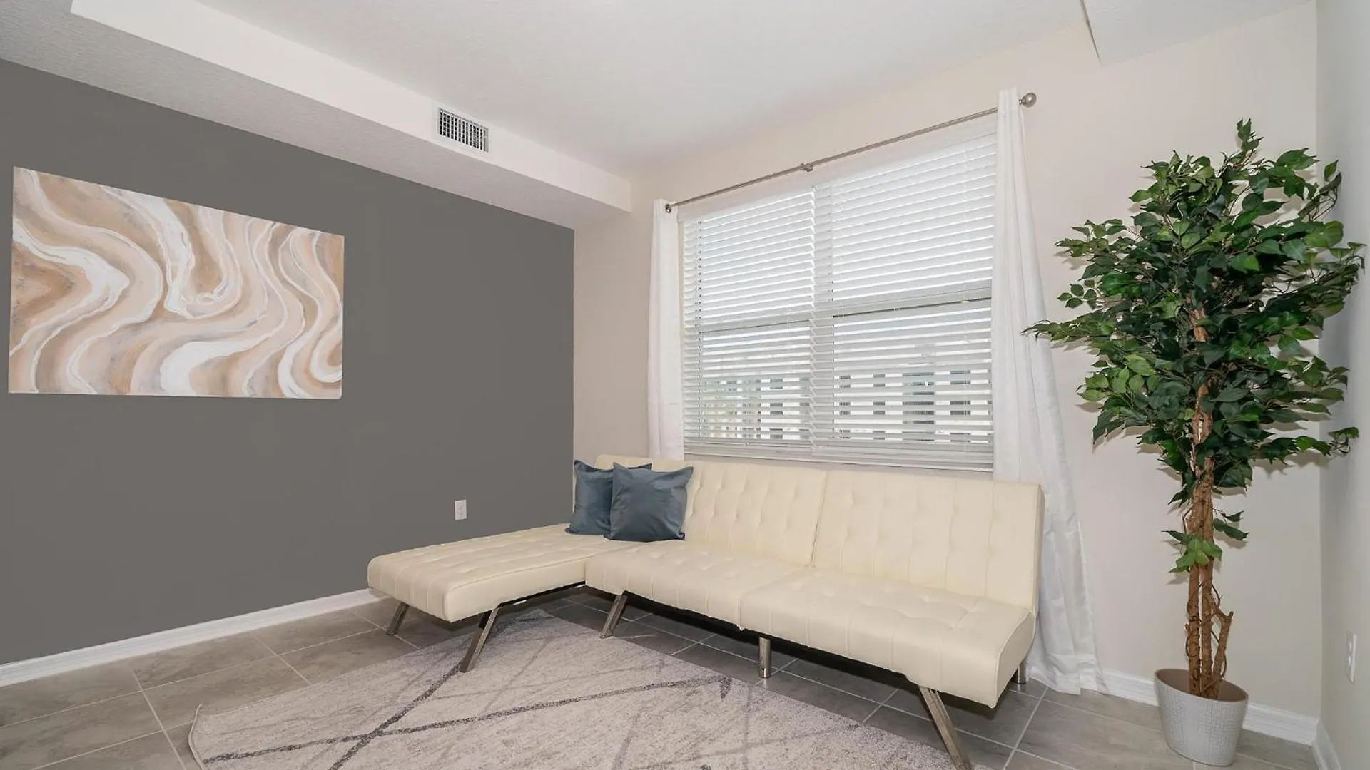 Apartamento 3120-206dr Storey Lake, 2/2 Garden View