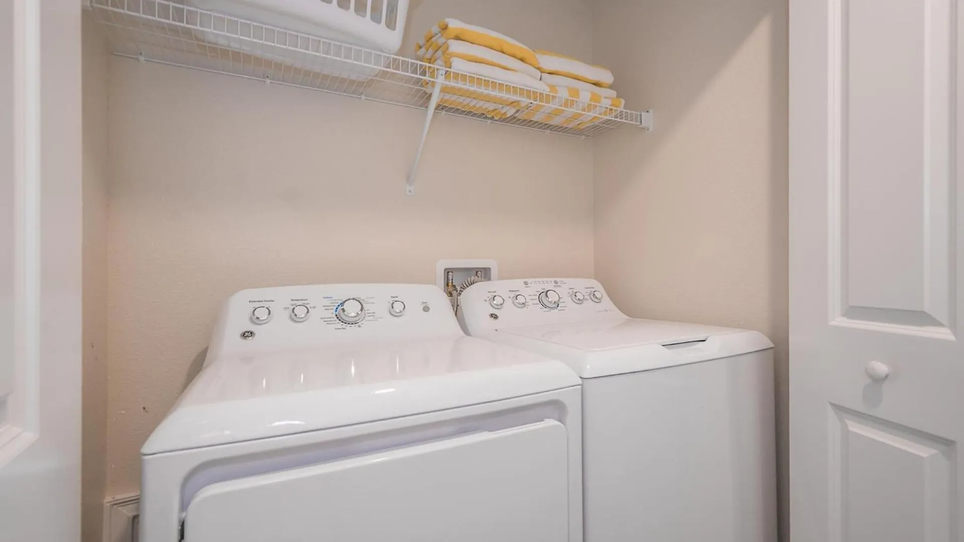別荘 3087ll Townhouse 5 Bedrooms & 4 Bathrooms Pool キシミー