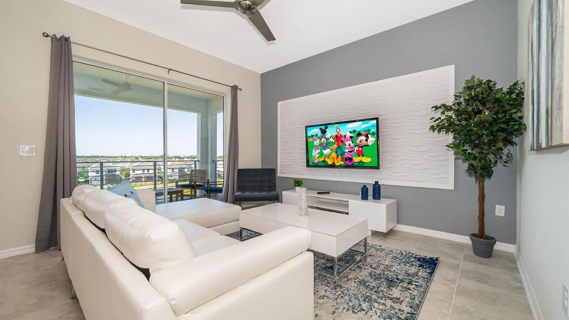 3141-405il Storey Lake, 2/2 View *