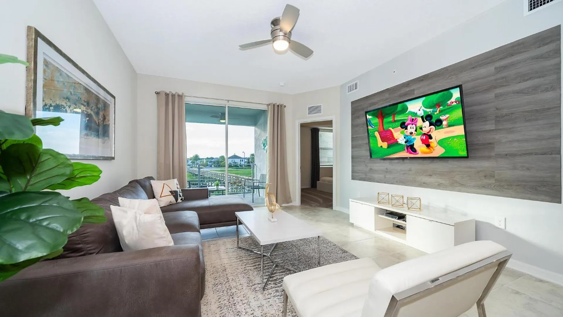 3161-201rg Storey Lake, 3/2 View