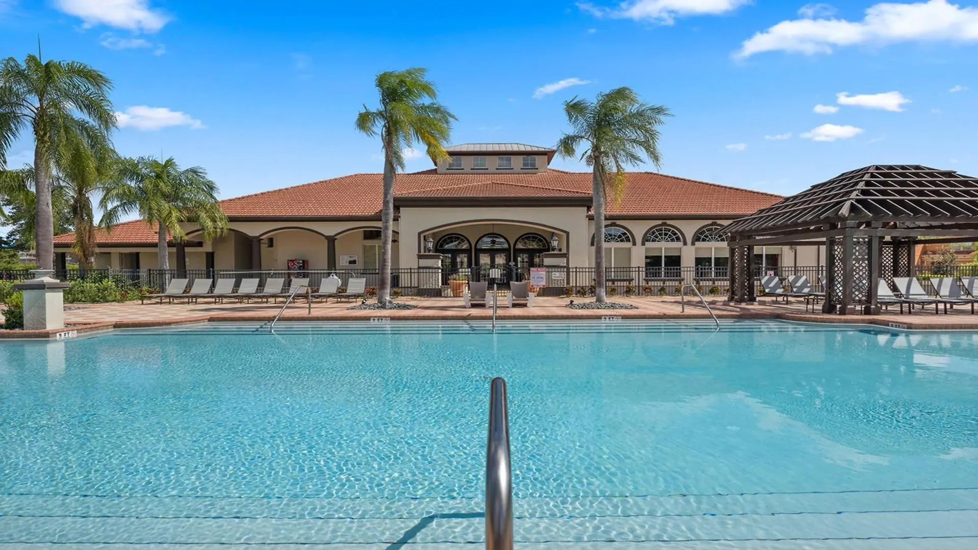 Hébergement de vacances Lakeview 12br Pool/spa/theater/game
