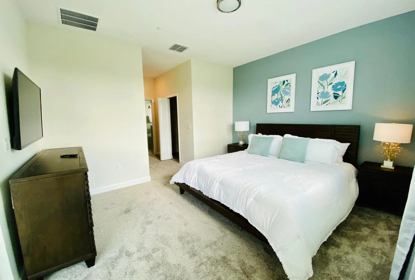 Breathtaking View 3 Bed 2 Bath 191
