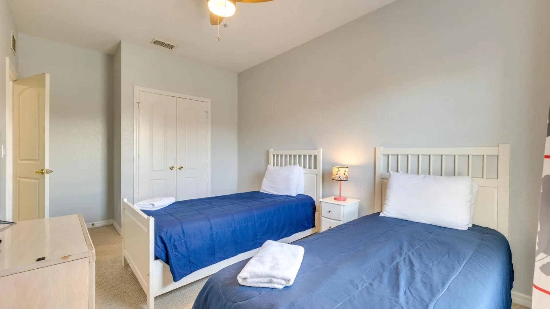 6 Mi To Waterfront Gem With Perks! بيت للعطل *