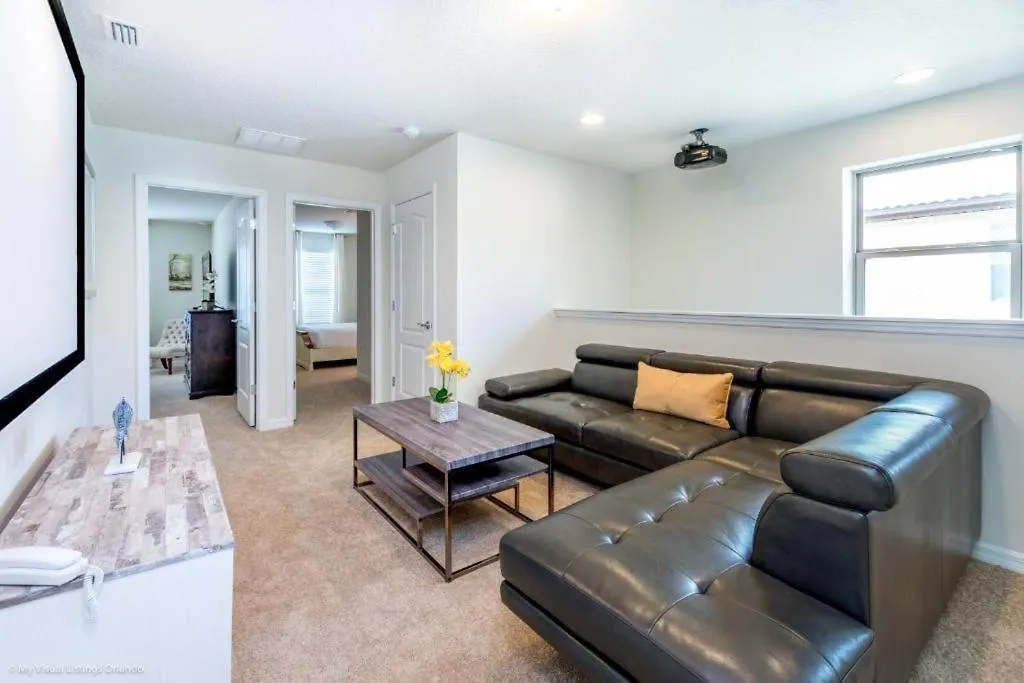Lakeview 5br Townhome W Pool Casa de Férias