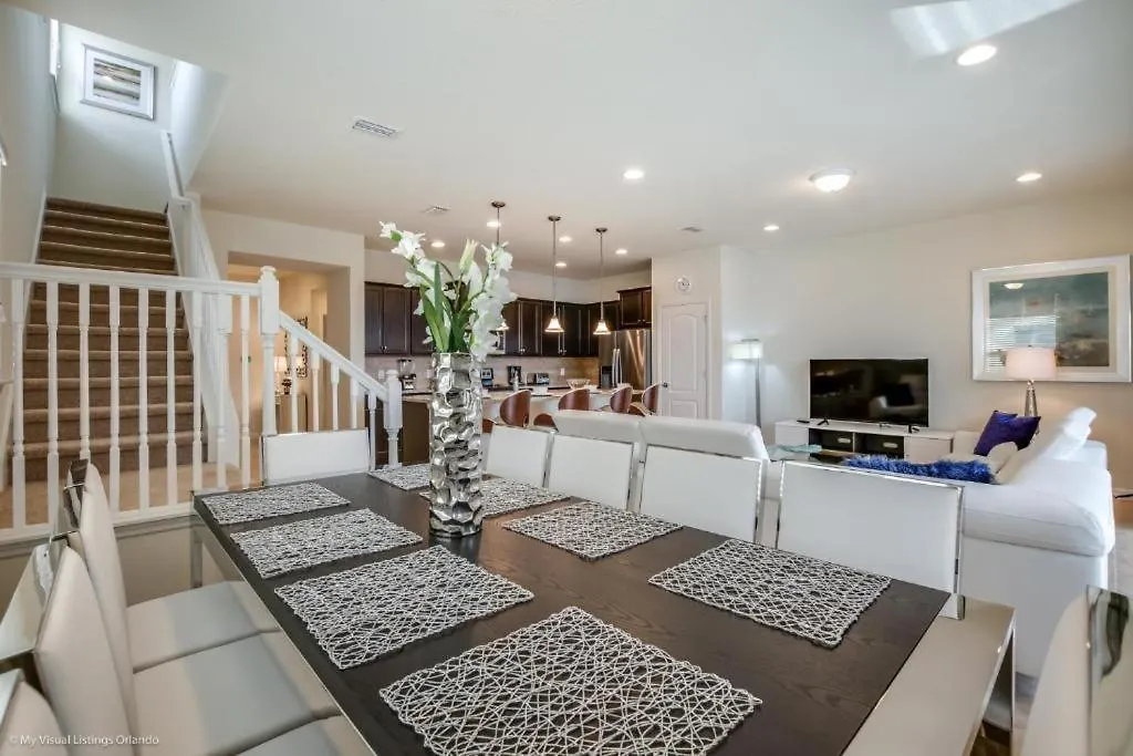 Lakeview 5br Townhome W Pool Kissimmee