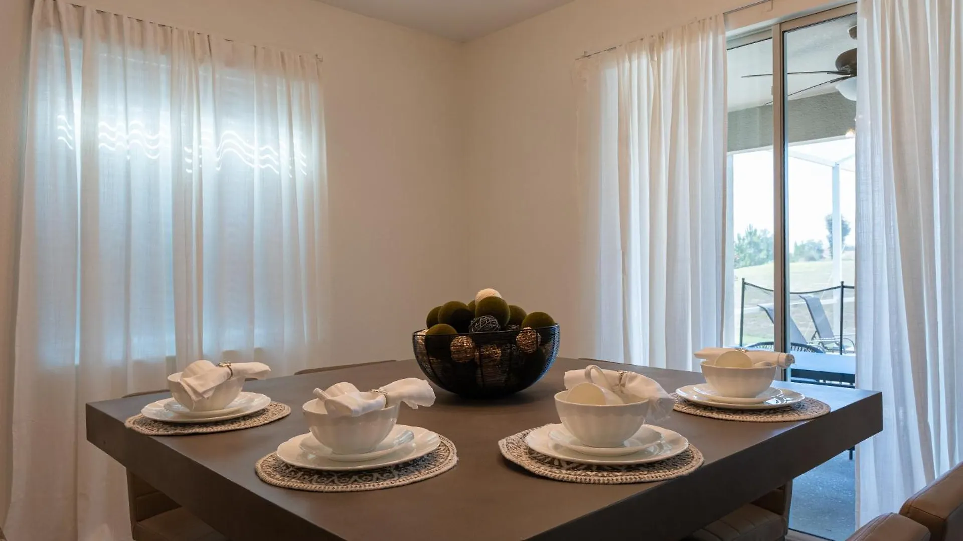 Luxury 6 Bedroom 5 Bath Pool 249 *