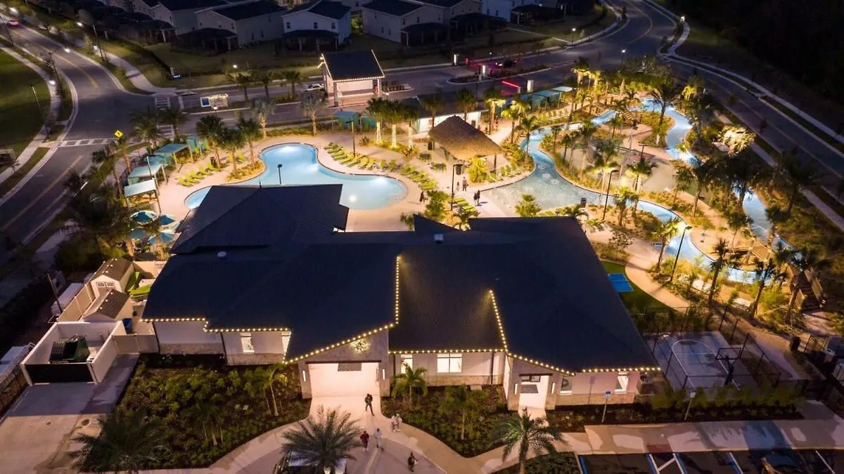 Stunning 5 Bd W/ Pool Close To 2905