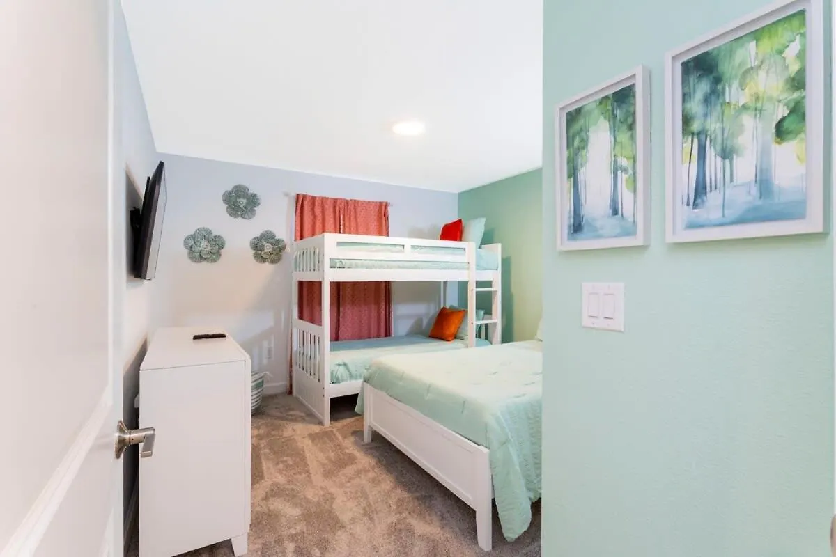 Splendid 4 Bd W/ Pool Close To @ Champions Gate 1006 *