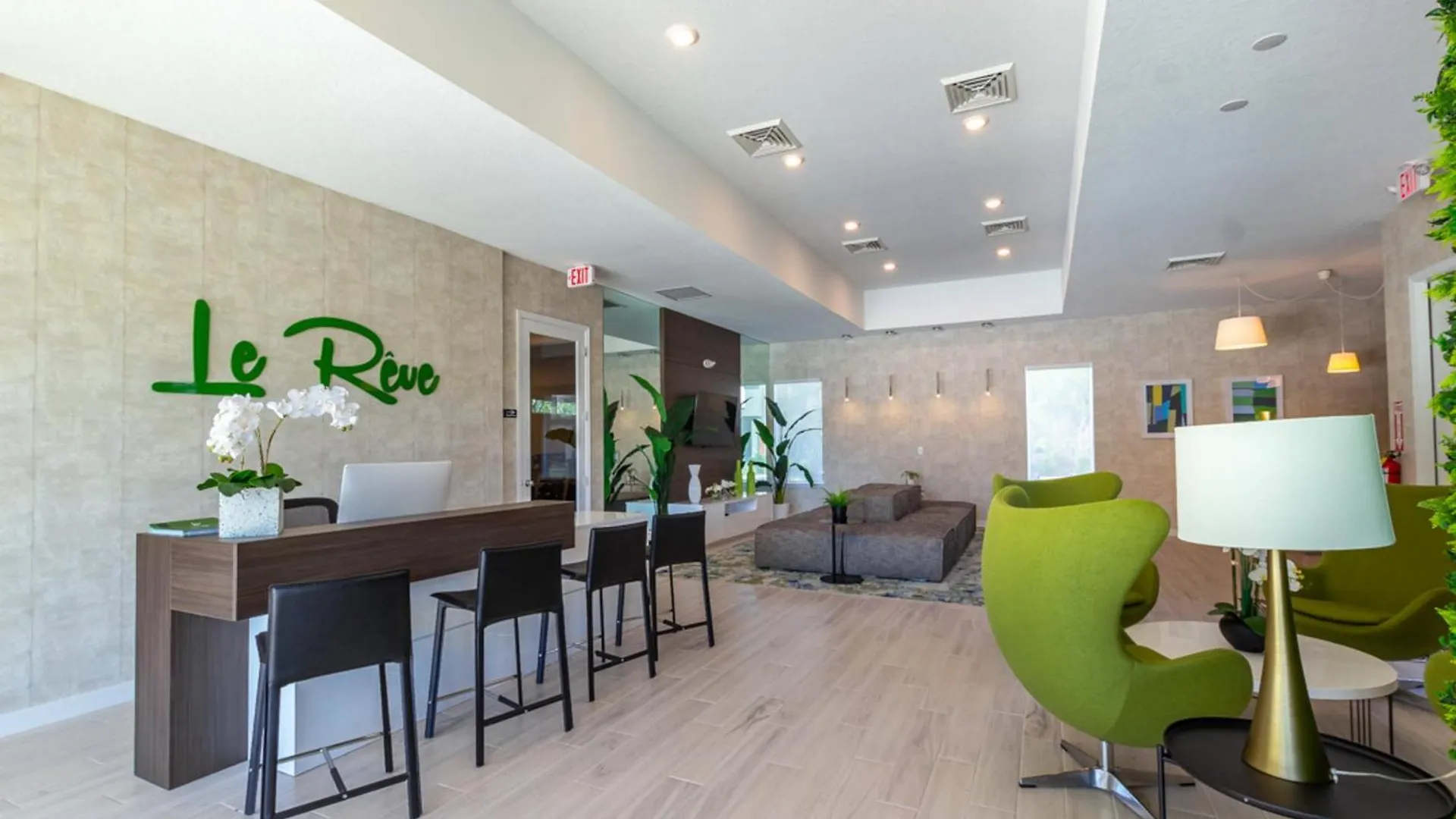 Prime Location 4bd Townhome With Pool And Grill Casa de Férias