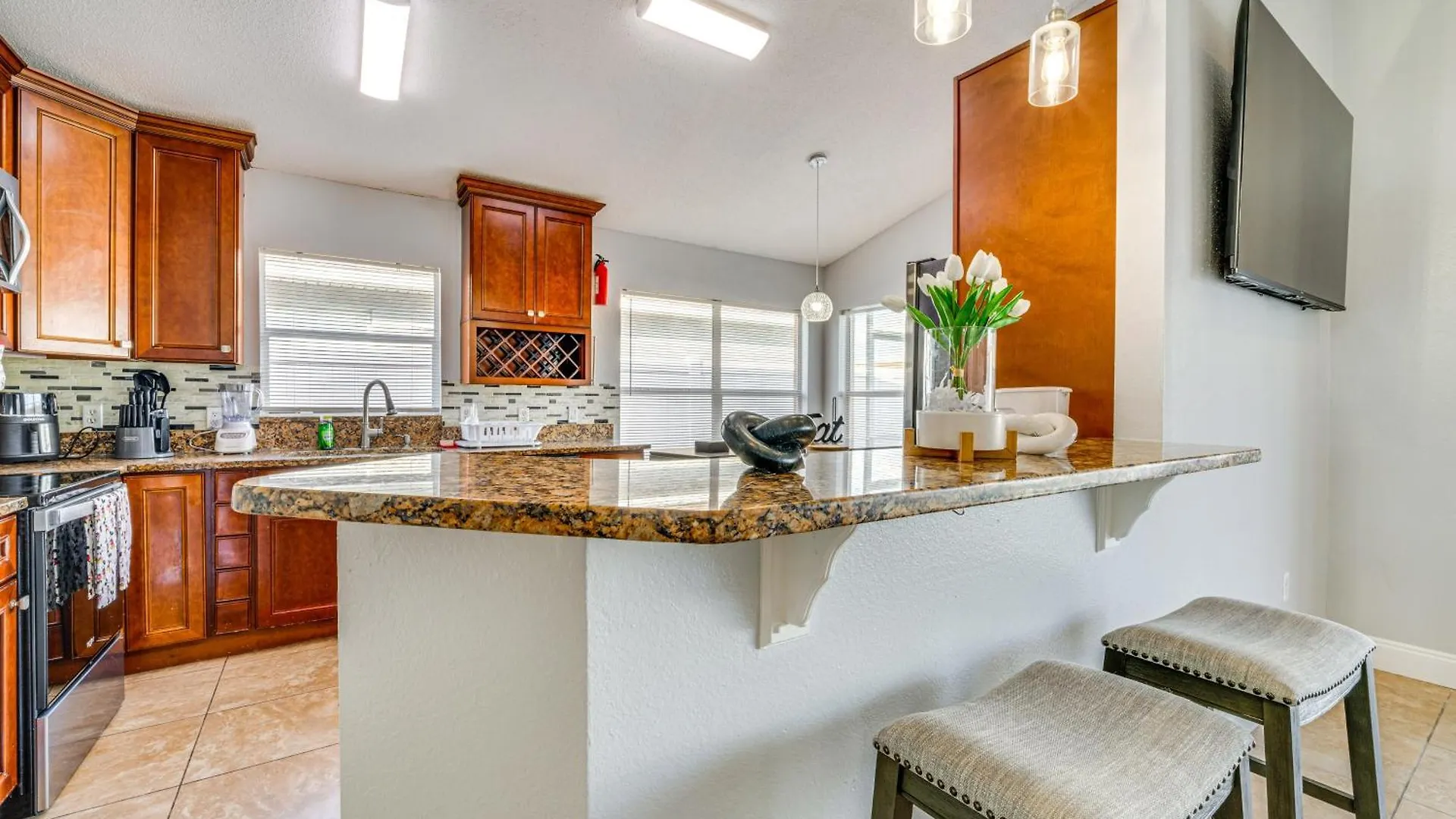 8 Mi To Parks Poolside Paradise! *