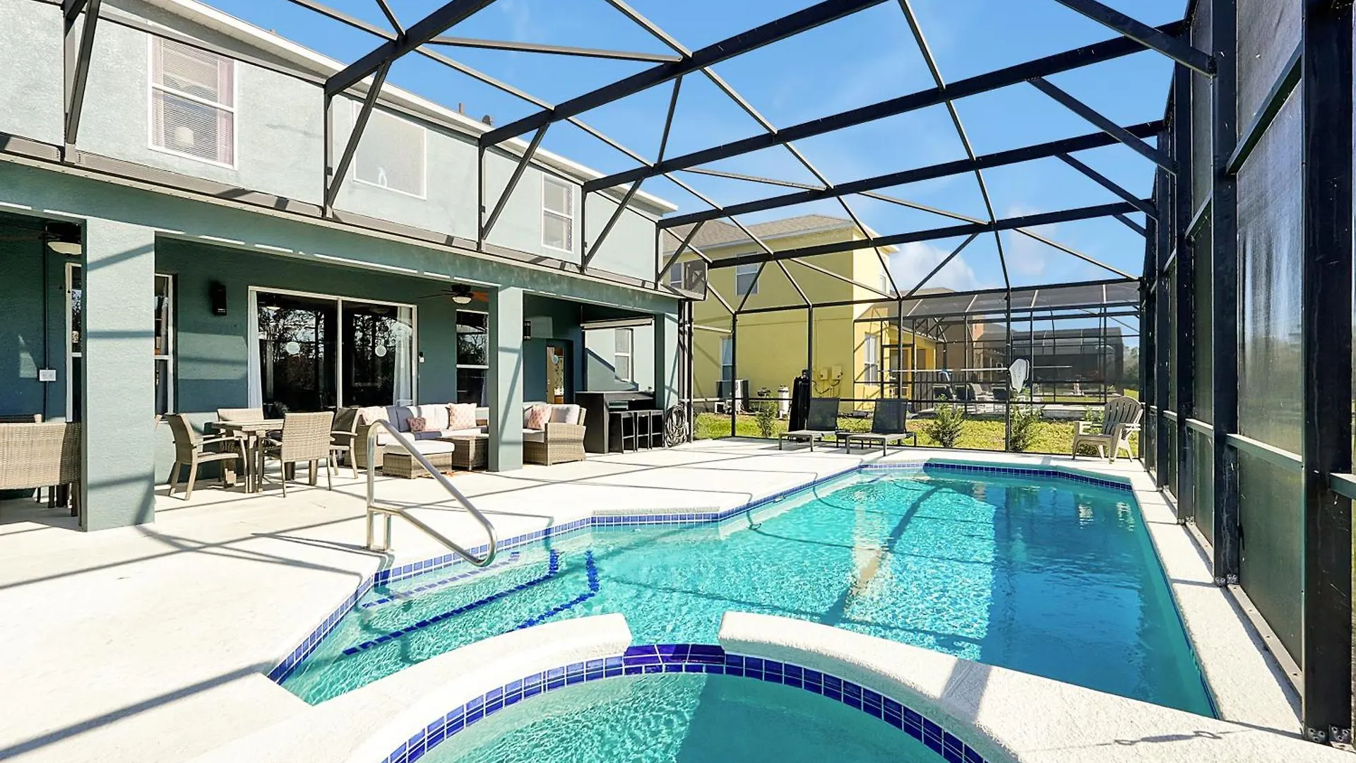 Waterfront Showcasing A Theater, Games Room, And A Private Pool Σπίτι διακοπών *