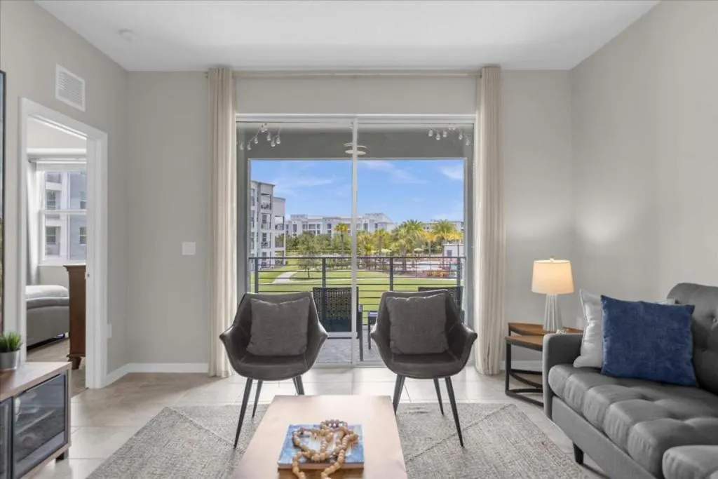 Apartment 2 Bedrooms - 2 Bathrooms - Storey 3150-205 *