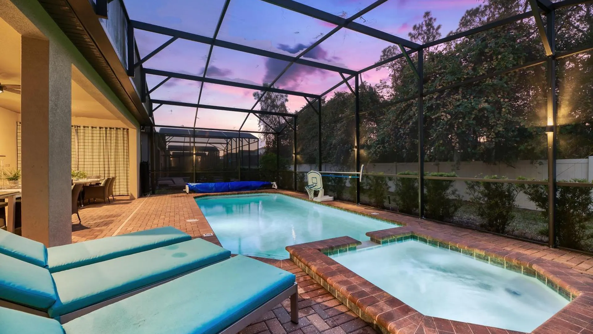 Themed 9 Bedroom Pool 8 Miles From - Free Bbq, Pool Heat,resort Facilities