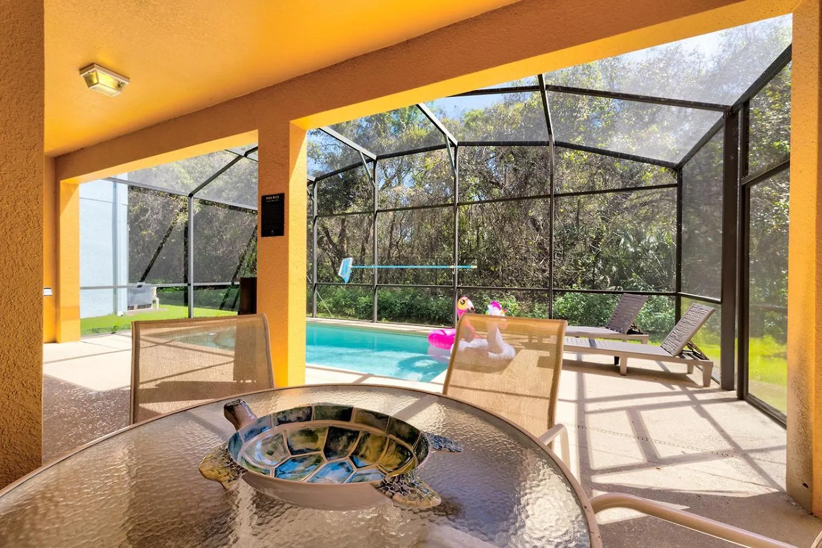 6-bedroom With 2 En-suites & Private Pool Villa *
