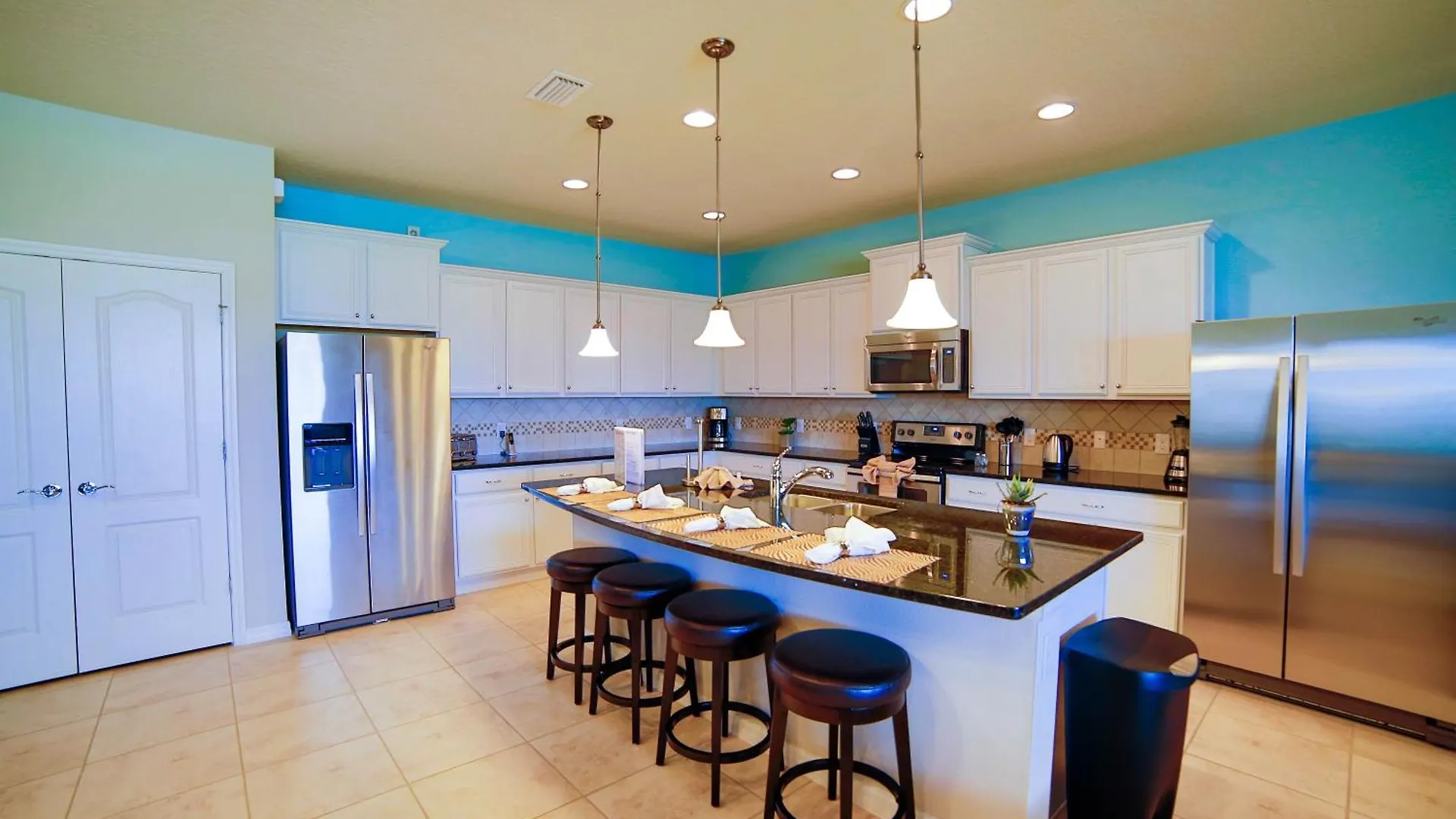 Villa 9bd/6ba For 22 Sleeps *