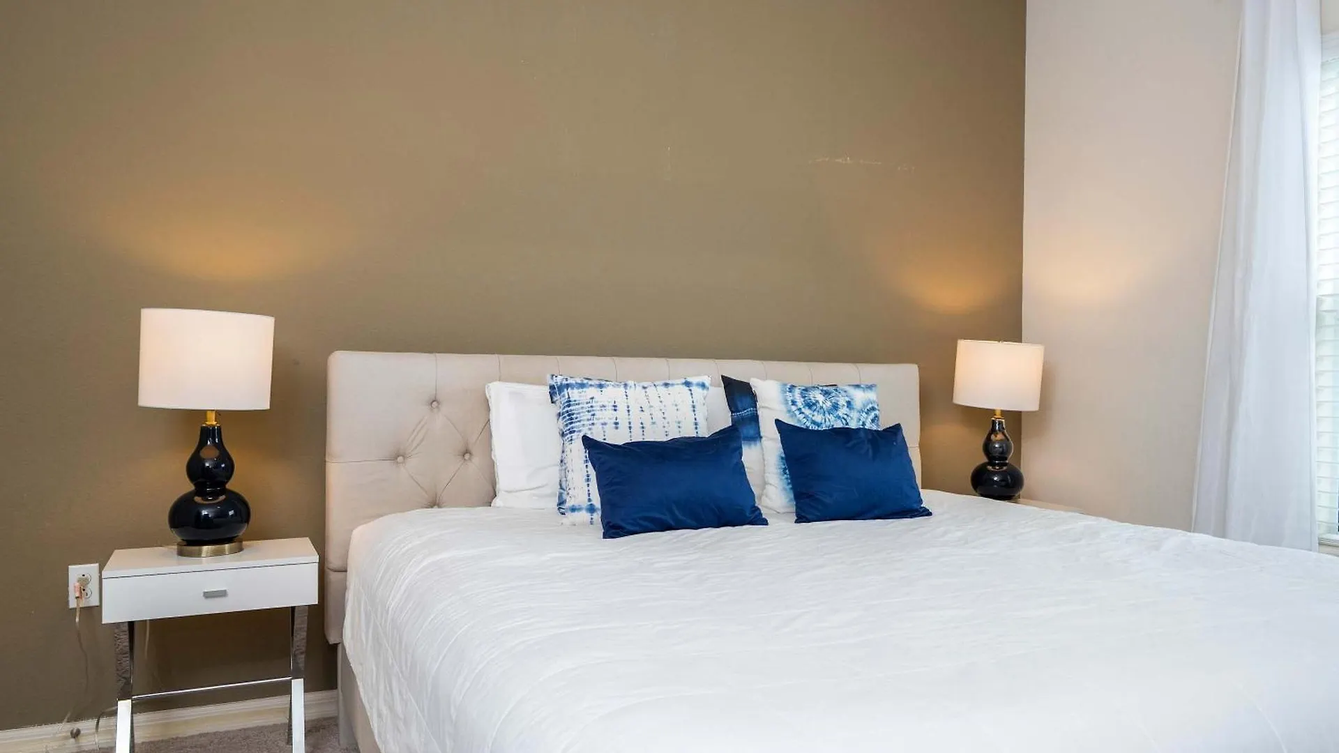 Spacious 4bd Dream With Access At Lucaya 3210 * קיסימי