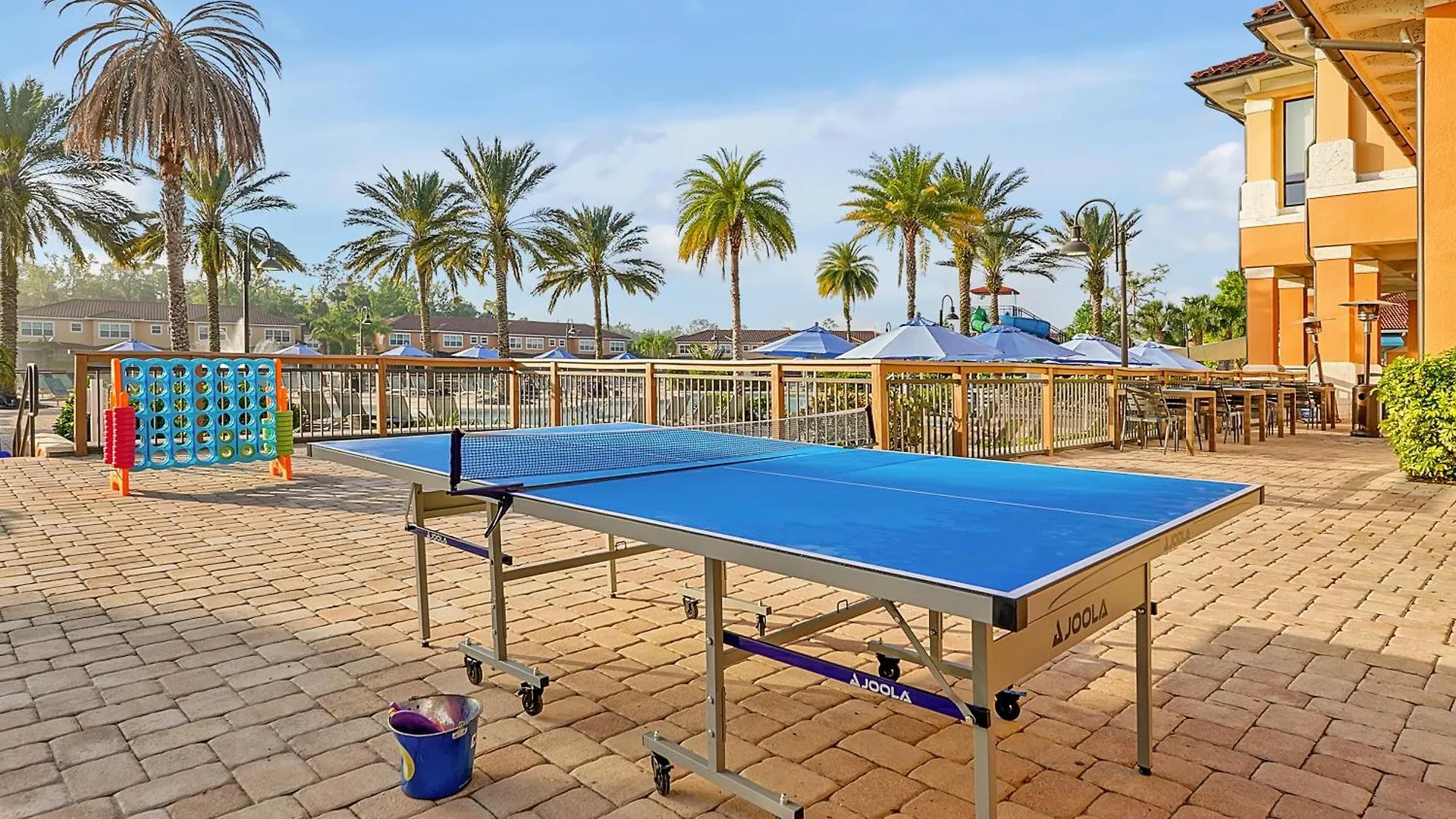 Отель Regal Oaks Vacation Townhomes By Idiliq - Free Private Hot Tub! 4*