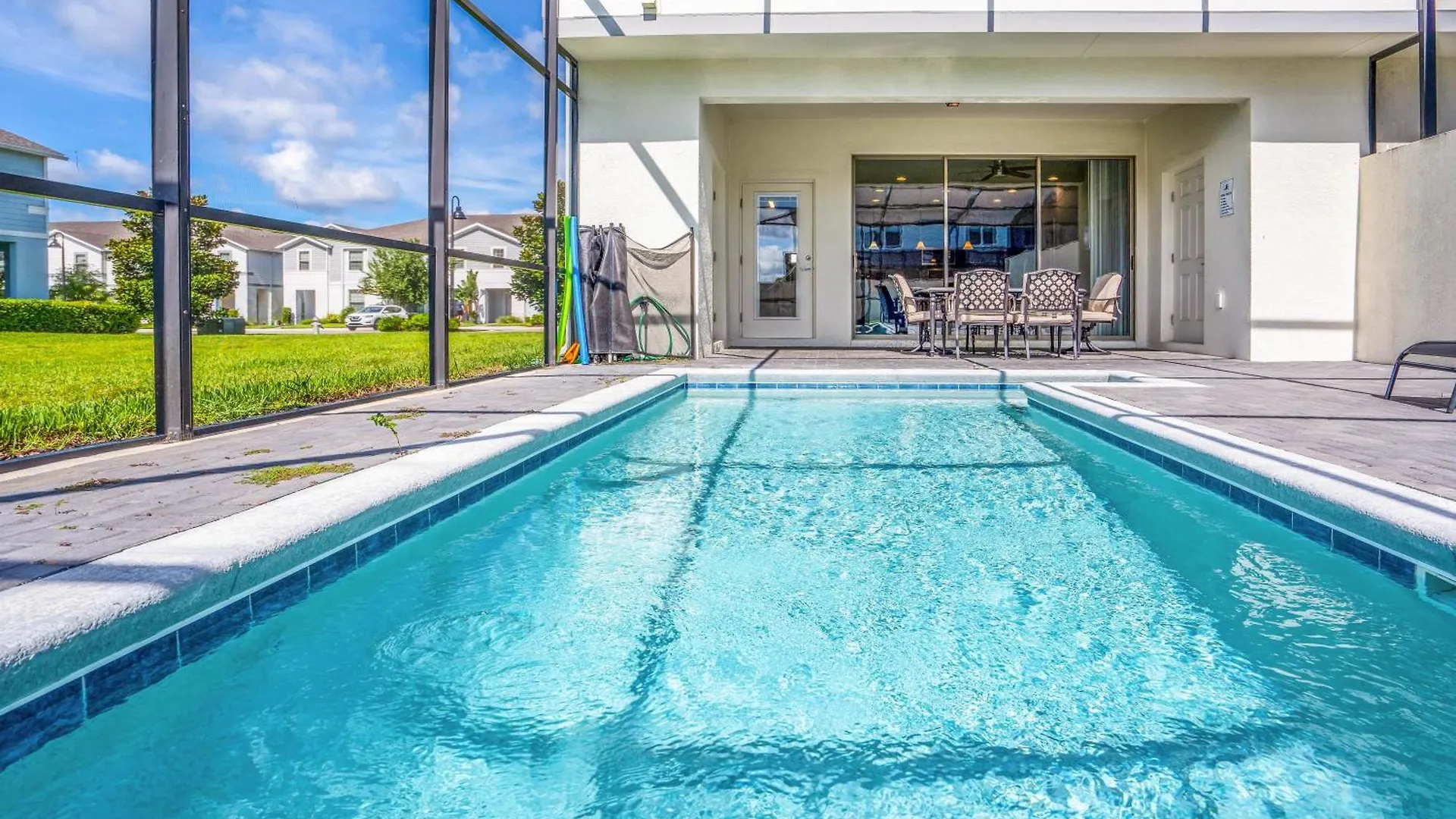 House Of Fun At Windsor Westside With Pool Feriehus