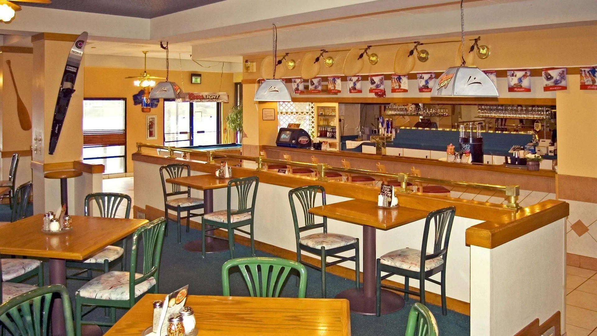 Ośrodek wypoczynkowy Maingate Lakeside 3*
