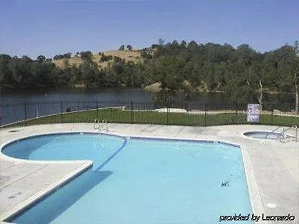 Goldstar & Suites Hotel 2*